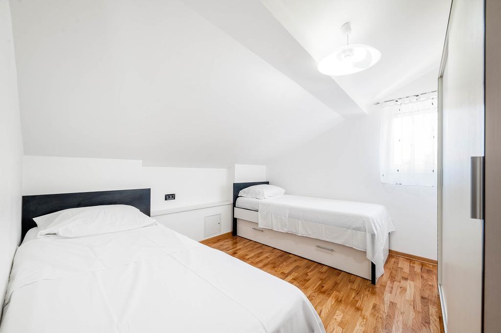 Apartment Grc Гребащиця Екстер'єр фото
